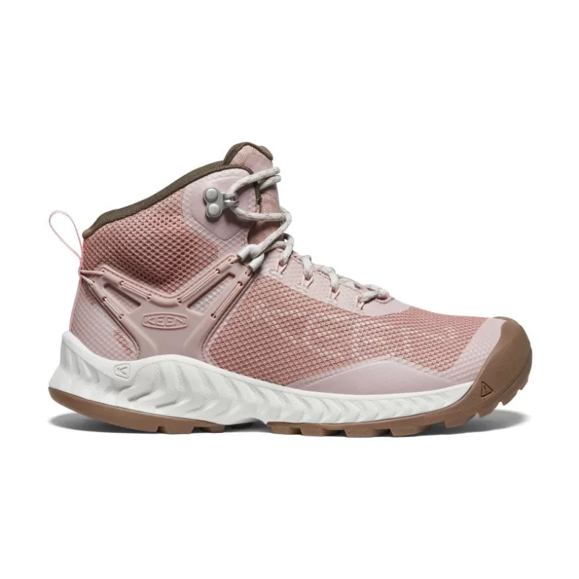 Shop KEEN NXIS Evo Waterproof Boot Pour Femme   |  Fawn/Peach Whip Fawn/PeachWhip